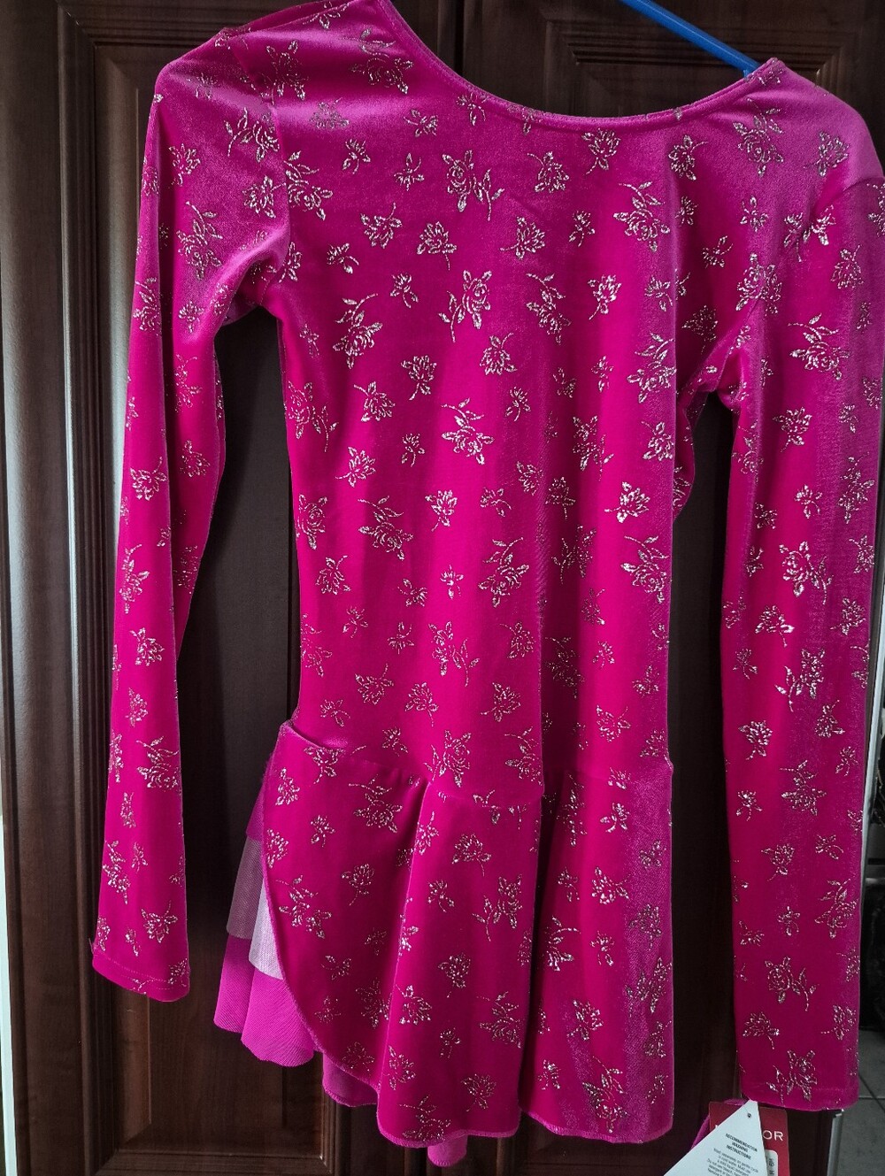 Mondor NWT medium Women Girls' Hot Pink Long-Sleeve Skater Dress Silver